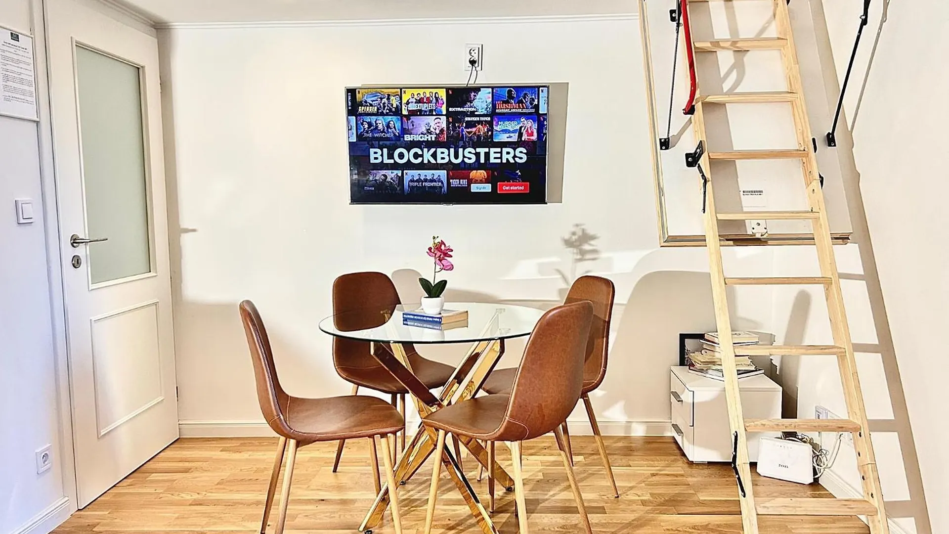 פראג New Apartment 50M Charles Square